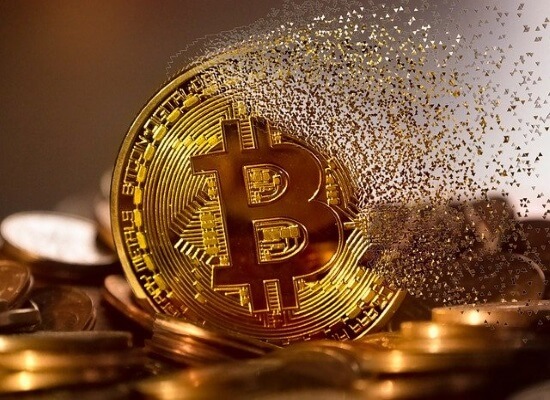blockchain-g6da75ba23_640 (1)