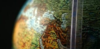 Από το πετροδολάριο στο Πετρογιουάν και στα ψηφιακά νομίσματα